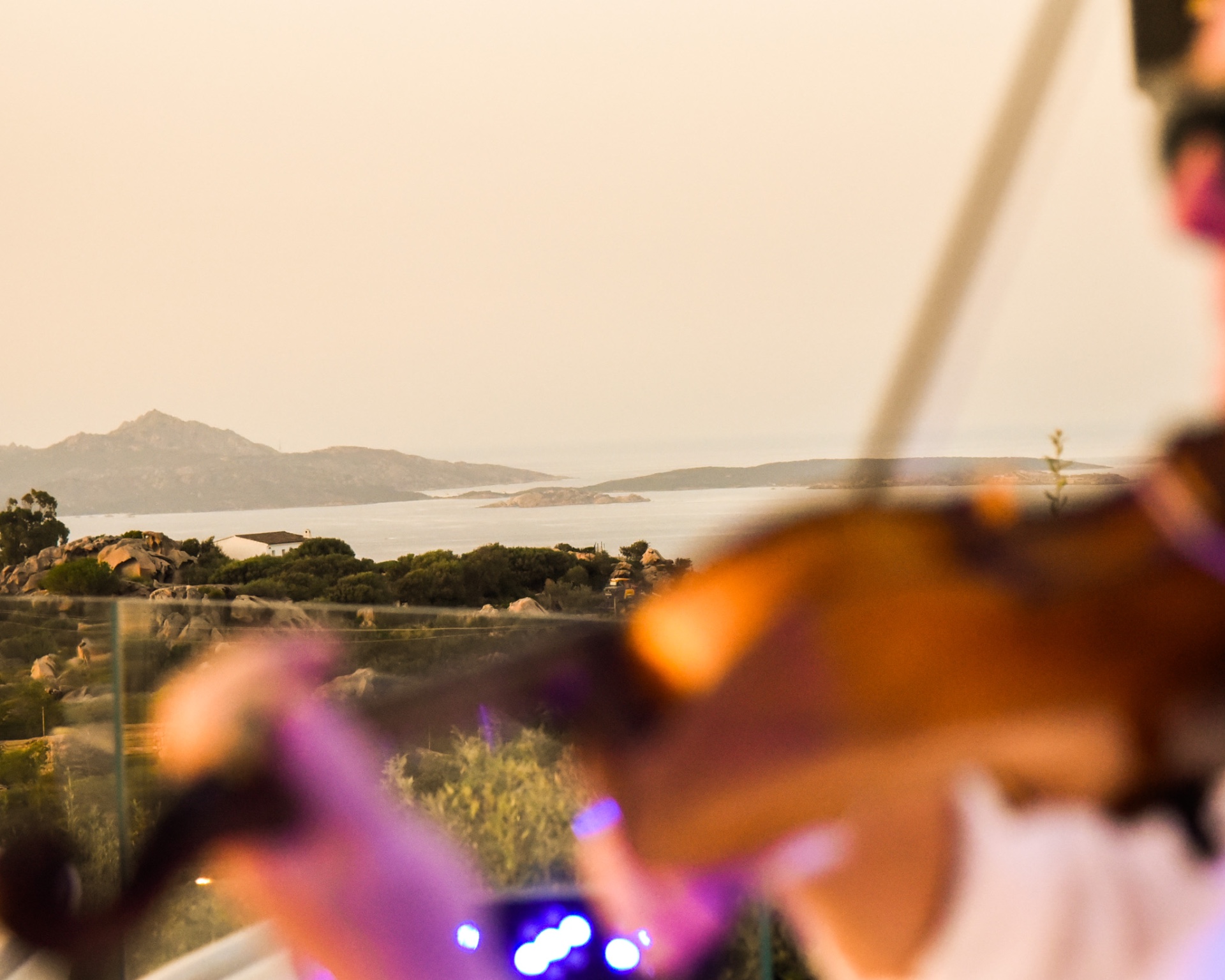 Vista sull'arcipelago dalla terrazza nella luce della sera